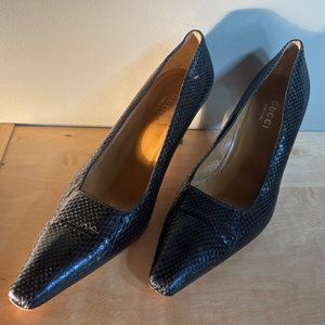 Gucci black snakeskin pumps